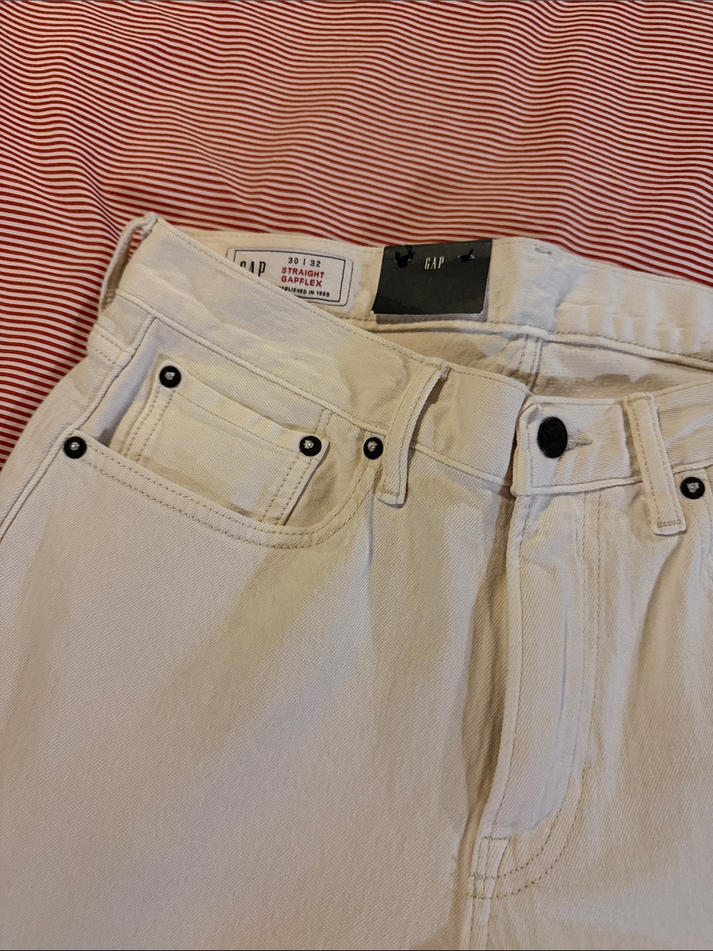 GAP cream/off white nwt